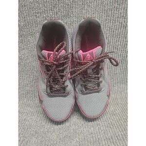 New Balance Women's Sneakers in Gray and Pink